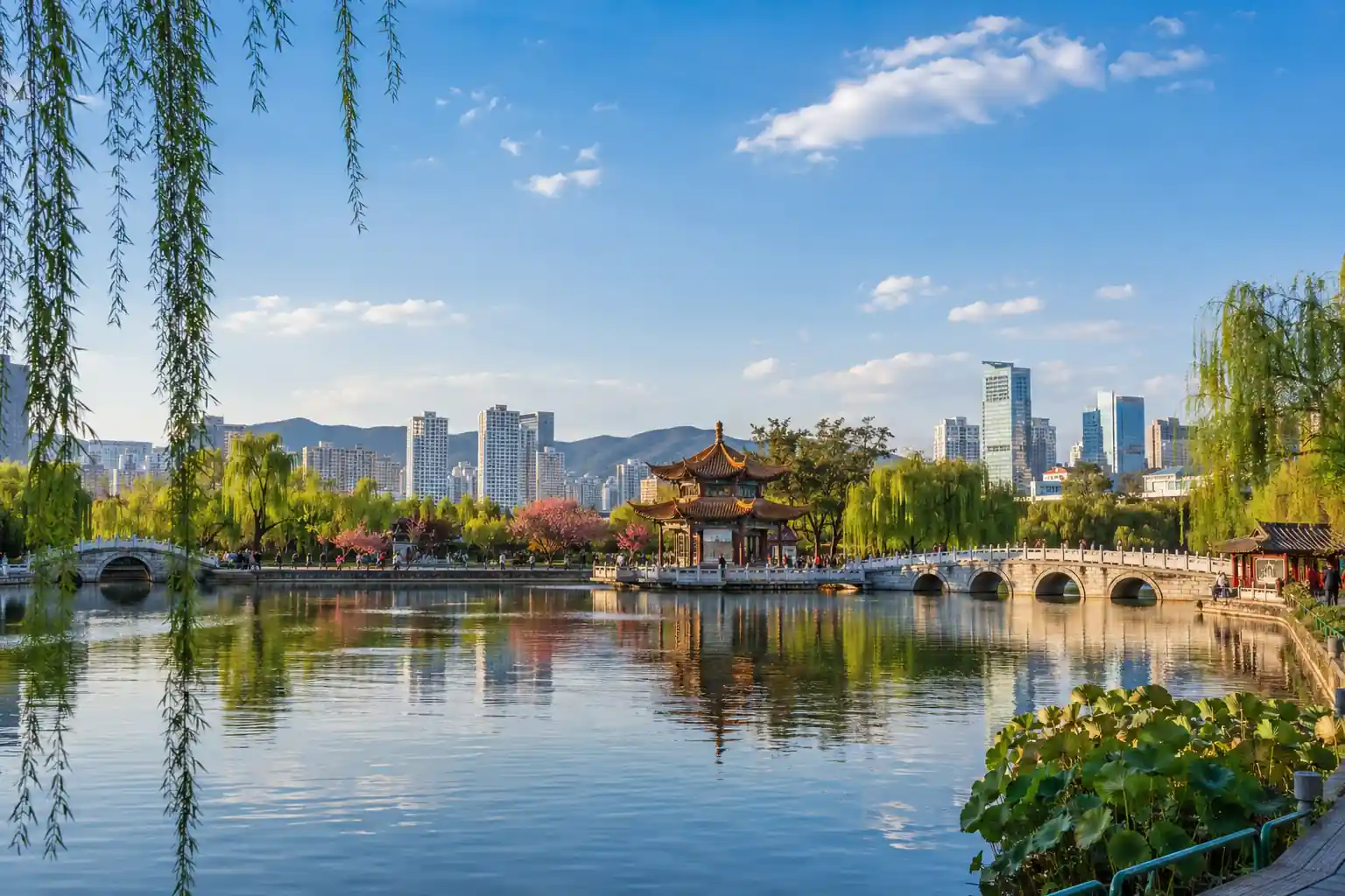 Kunming travel scene