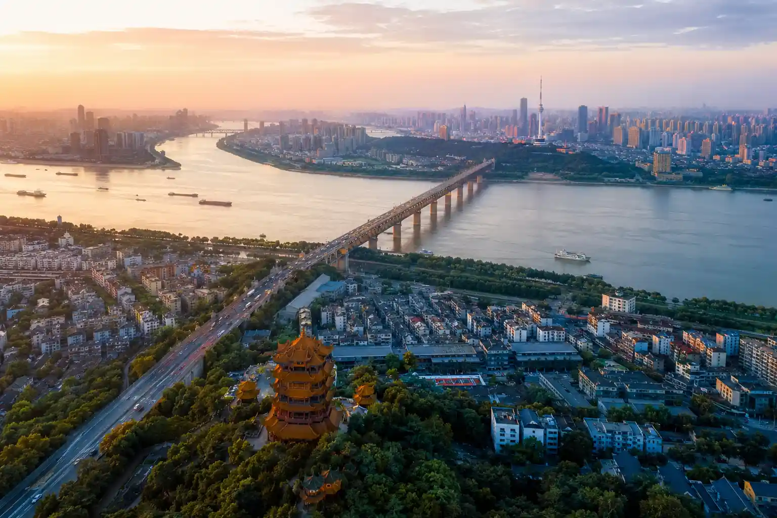 Wuhan travel scene